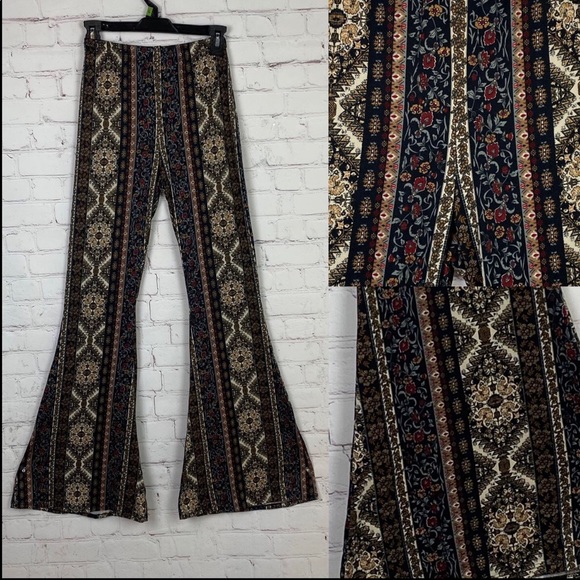 Windsor Boho Print Chillin Bell Bottom Pants - Picture 1 of 1